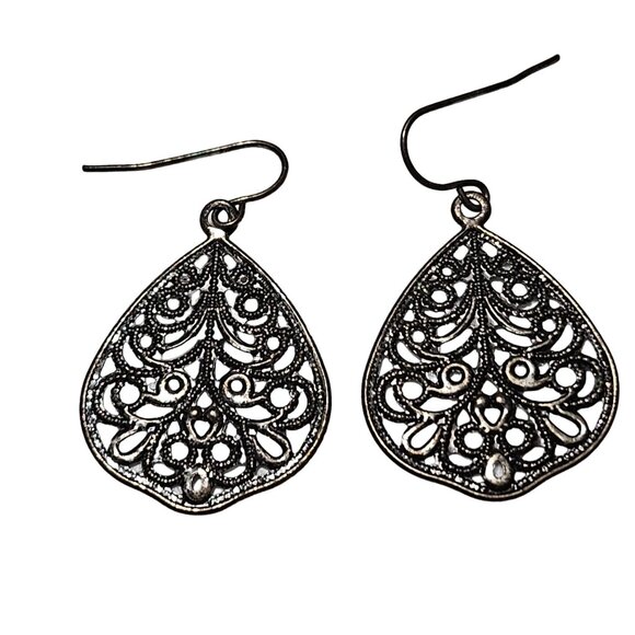 Elegant Vintage Silver Tone Filigree Teardrop Dangle Earrings Retro Fashion - Picture 1 of 3